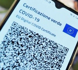 La Svizzera dice ''sì'' al certificato Covid