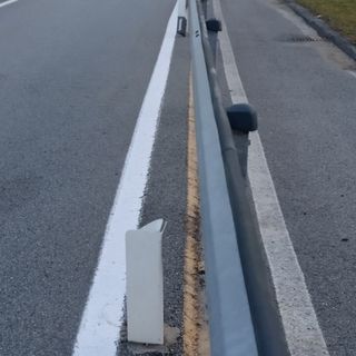 Vandali in azione sulla tangenziale Floreanini a Villadossola