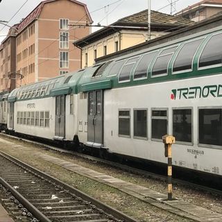Lavori sui binari, circolazione interrotta sulla linea del Sempione