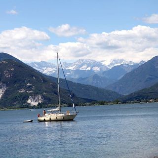 Crociere per famiglie sul Lago Maggiore con la Grotta di Babbo Natale