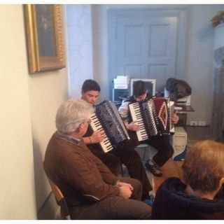Una scuola di fisarmonica a Beura