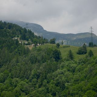 In Val Bognanco si inaugura la statua del contrabbandiere