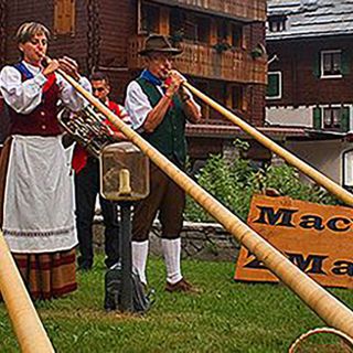 Il popolo delle Alpi si ritrova alla Fiera di San Bernardo