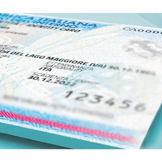 Carta d’identità cartacea, addio definitivo dal 3 agosto 2026