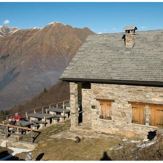 Cercasi gestori per il rifugio all'Alpe Colma