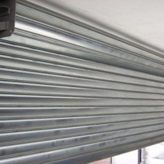 La desertificazione commerciale riduce vivibilità e valore delle città