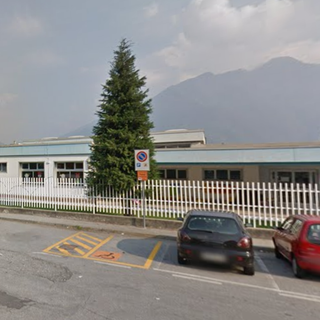 Primo alunno positivo al Covid in una scuola domese