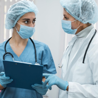 Poco più di 300 nuovi contagi in tutta la Regione e i ricoverati nelle Terapie Intensive scendono sotto i 200
