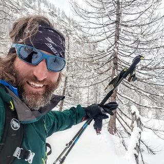 Il forte alpinista e sciatore estremo Cala Cimenti travolto da una valanga