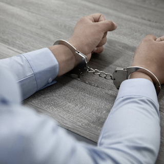 Estorsione e stalking all’ex impiegato: tre arresti a Domodossola