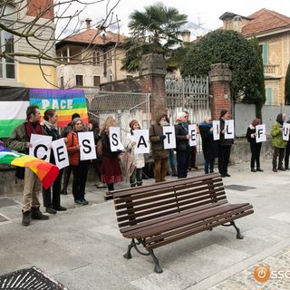 Flash mob nel centro di Domo per dire stop a tutte le guerre FOTO