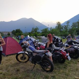 A Beura rombano i motori per il XXVIII raduno Guzzi