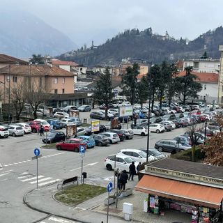 Anche Italexit VCo critica la scelta di trasformare posti auto bianchi in parcheggi a pagamento fuori dal San Biagio