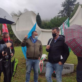 Festa dei Lavoratori ad Omegna, i sindacati: &quot;Preoccupati dai licenziamenti e dal settore turistico&quot; FOTO E VIDEO