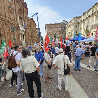 Raccolta firme contro l'autonomia differenziata: &quot;Aumenta diseguaglianze e riduce qualità democrazia&quot; FOTO e VIDEO