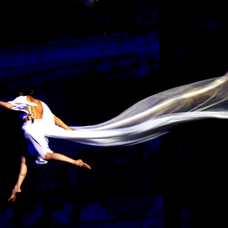 Elisa Barucchieri e la compagnia di danza acrobatica ResExtensa protagonisti a 'Tones Teatro Natura'