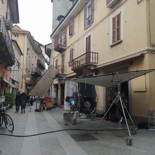 La storica merceria Borgatta di via Briona trasformata in set cinematografico FOTO E VIDEO