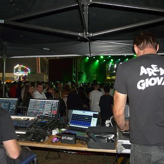 Disordini e danni alle strutture durante la festa: annullate le serate musicali nell’area Giovani della Sagra della Patata
