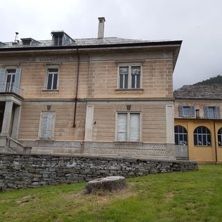 Alunni in visita all'esposizione  “Da Redipuglia a Craveggia”