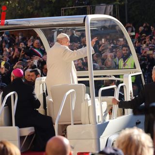 Vescovo di Novara: “grande dolore per la morte del papa”