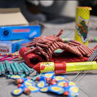 L'appello del Codacons: "Vengano adottate misure concrete contro l’uso indiscriminato di botti e fuochi d’artificio a Capodanno"