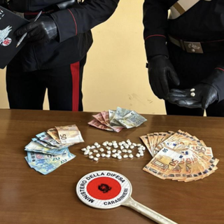 Droga, gestiva lo spaccio via Whatsapp da Sesto Calende: traffici anche nelle province del Vco e di Novara