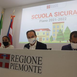 Scuola sicura tra vaccini, nuovi bus e tamponi gratis.  VIDEO