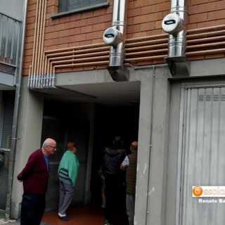 Ascensore rotto da 5 giorni, gli inquilini chiamano i carabinieri