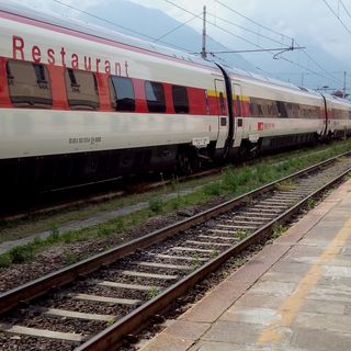 Risveglio 'natalizio' sull'Eurocity da Ginevra