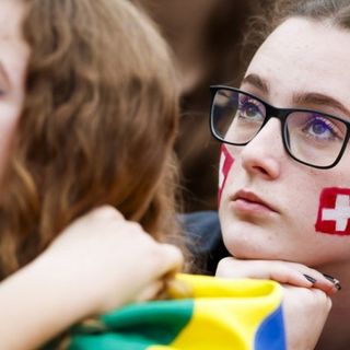 Più stress psicologico e abuso di alcolici tra i giovani svizzeri