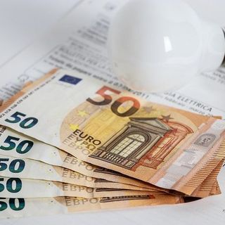 Bollette: in Piemonte si è speso il 12,9% in più della media nazionale