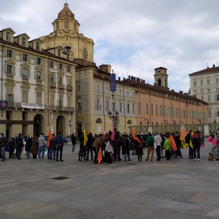Associazioni e politica in piazza per difendere la legge regionale contro il gioco d'azzardo