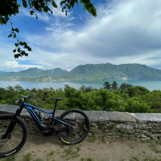Da San Bernardino al Sacro Monte di Ghiffa per un panorama mozzafiato del lago Maggiore