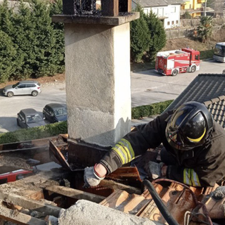 Piedimulera, principio d'incendio al tetto di un'abitazione