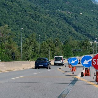 Nessuna traccia di lavori sulla superstrada 33 del Sempione