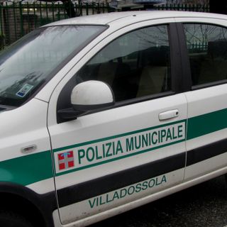 Villadossola, un vigile in partenza e uno in arrivo