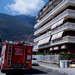 Vigili del fuoco in azione ieri sera a Villadossola