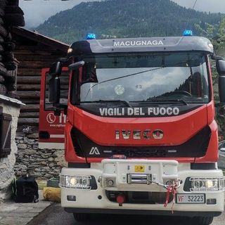 Vigili del fuoco, intervento a Macugnaga per un nido  di imenotteri in una casa