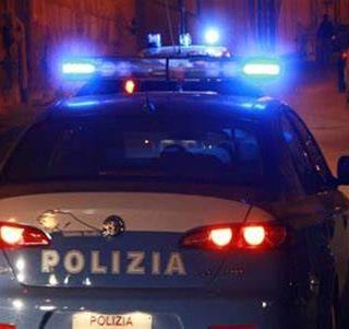 Un arresto e una denuncia dopo un inseguimento in macchina