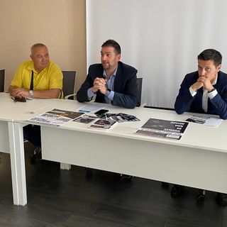 Lago Maggiore Folkfest: Van De Sfroos apre la tre giorni nel parco di villa Fedora