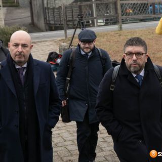 Primo giorno del processo per la tragedia del Mottarone. Leitner annuncia di aver risarcito i famigliari delle 14 vittime FOTO E VIDEO
