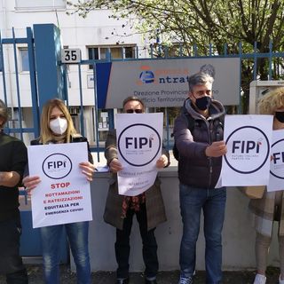 Partite Iva in ginocchio, l'appello a Draghi : &quot;Le accise per aiutare i lavoratori in difficoltà&quot;