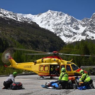 Scialpinista 32enne precipita scendendo dalla Nordend