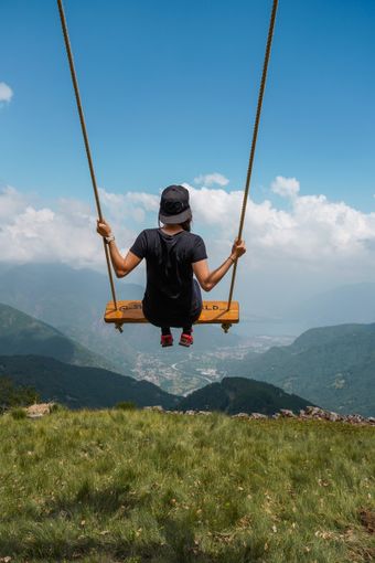 Installate due nuove altalene Swing the World nelle Centovalli