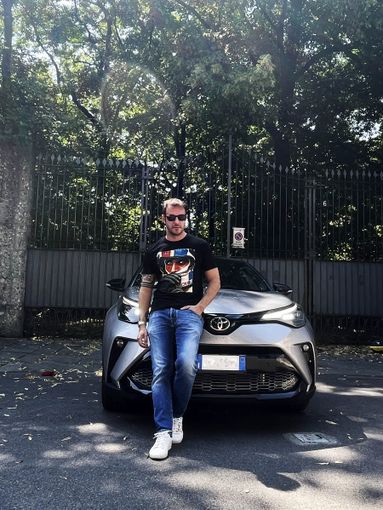 L'ossolano Mattia Vairoli lancia il marchio di moda CRX78 L'ossolano Mattia Vairoli lancia il marchio di moda CRX78