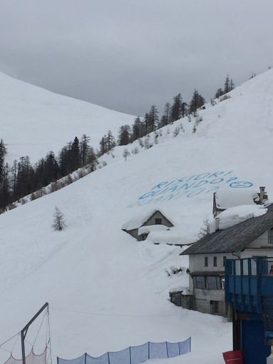 Flash mob alla Piana: "Quando i ristori? Quanti?"