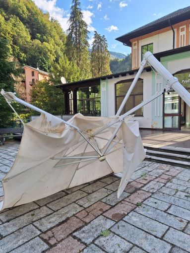 Tromba d’aria a Bognanco Fonti: danni a strutture e alberi nel parco delle terme