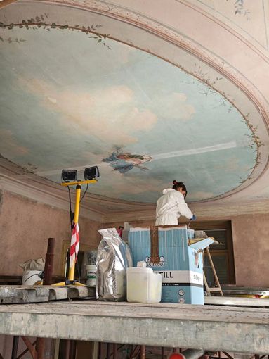 Partito il restauro degli affreschi di Villa Cesconi-Renzi