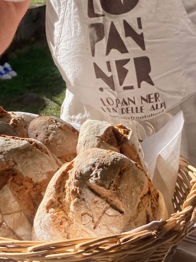 “Lo Pan Ner” compie 10 anni: un mese di forni accesi tra Ossola e Verbano