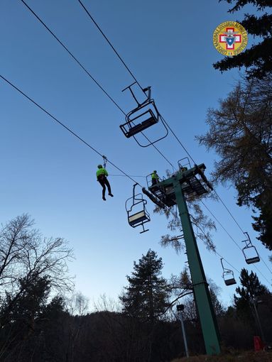 Seggiovia bloccata e soccorritori in azione: esercitazione a Domobianca365